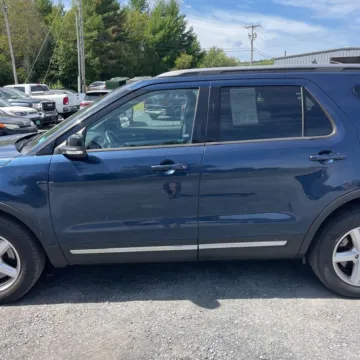 More photos of 2017 Ford Explorer XLT at 101 Motors, NJ