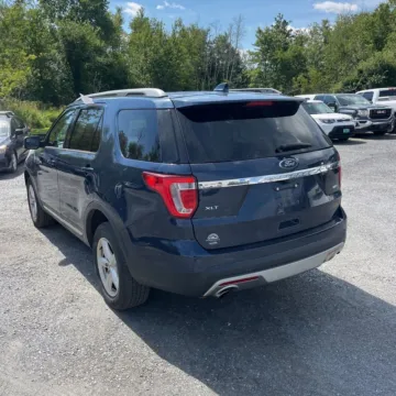More photos of 2017 Ford Explorer XLT at 101 Motors, NJ