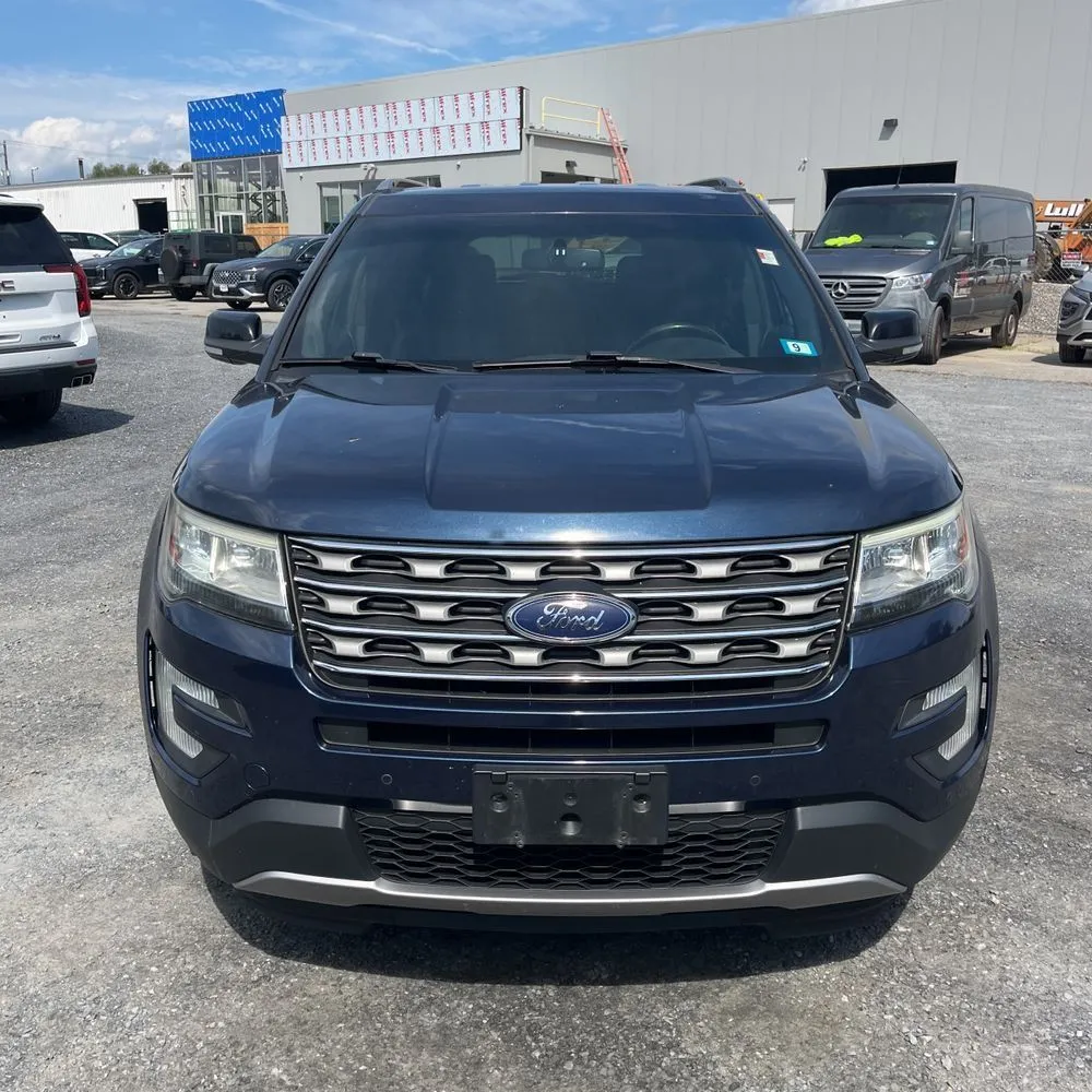 Ford Explorer photo 14