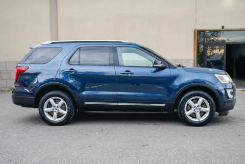 More photos of 2017 Ford Explorer XLT at 101 Motors, NJ