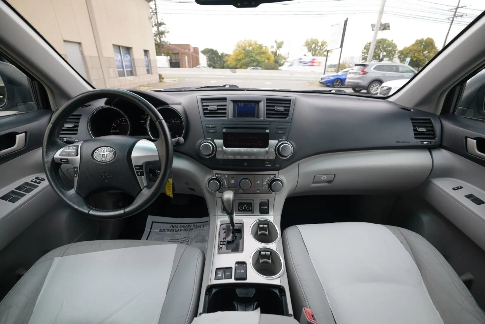 2011 Toyota Highlander SE - Photo 42