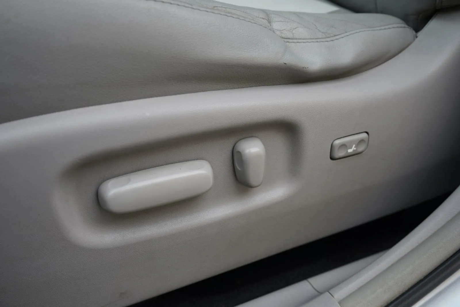2011 Toyota Highlander SE - Photo 18