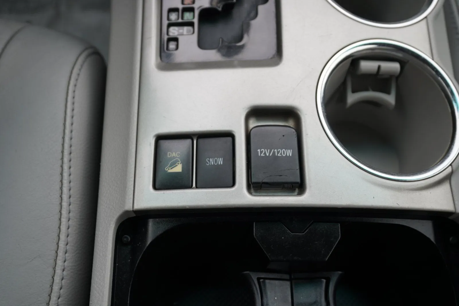 2011 Toyota Highlander SE - Photo 46