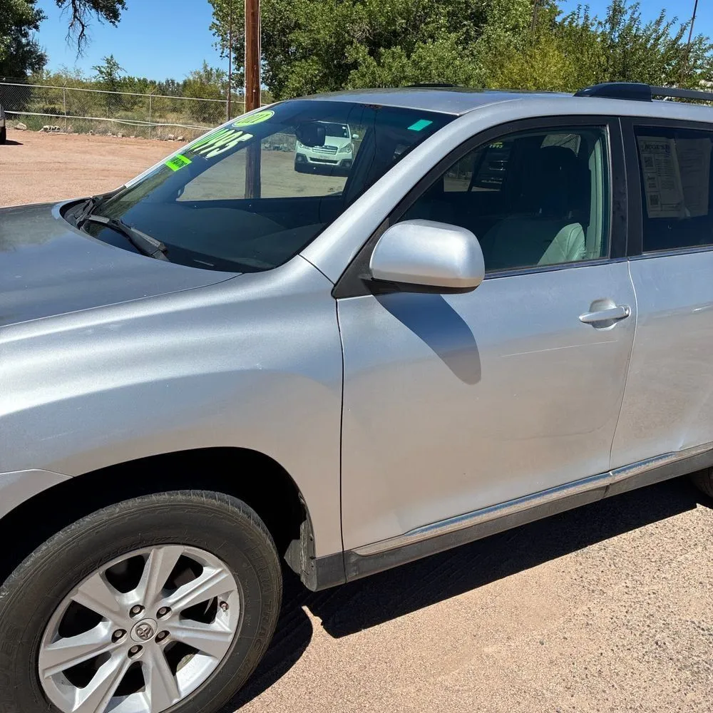 Toyota Highlander photo 2
