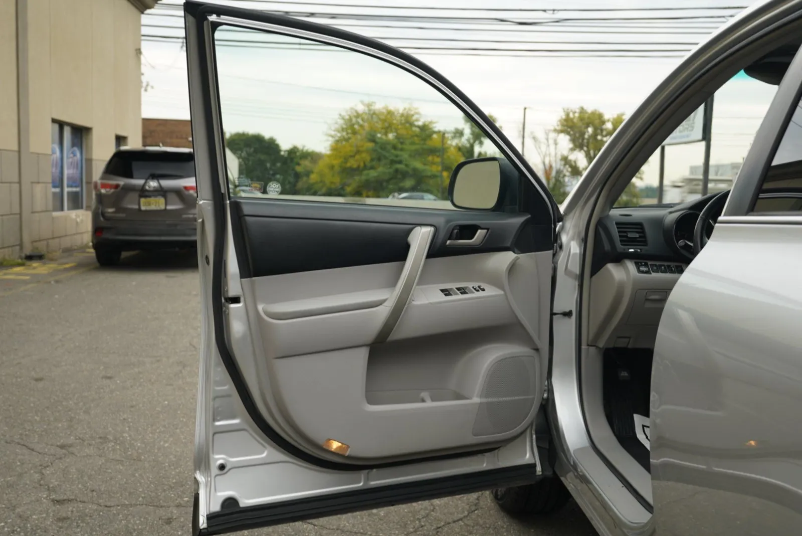 2011 Toyota Highlander SE - Photo 13