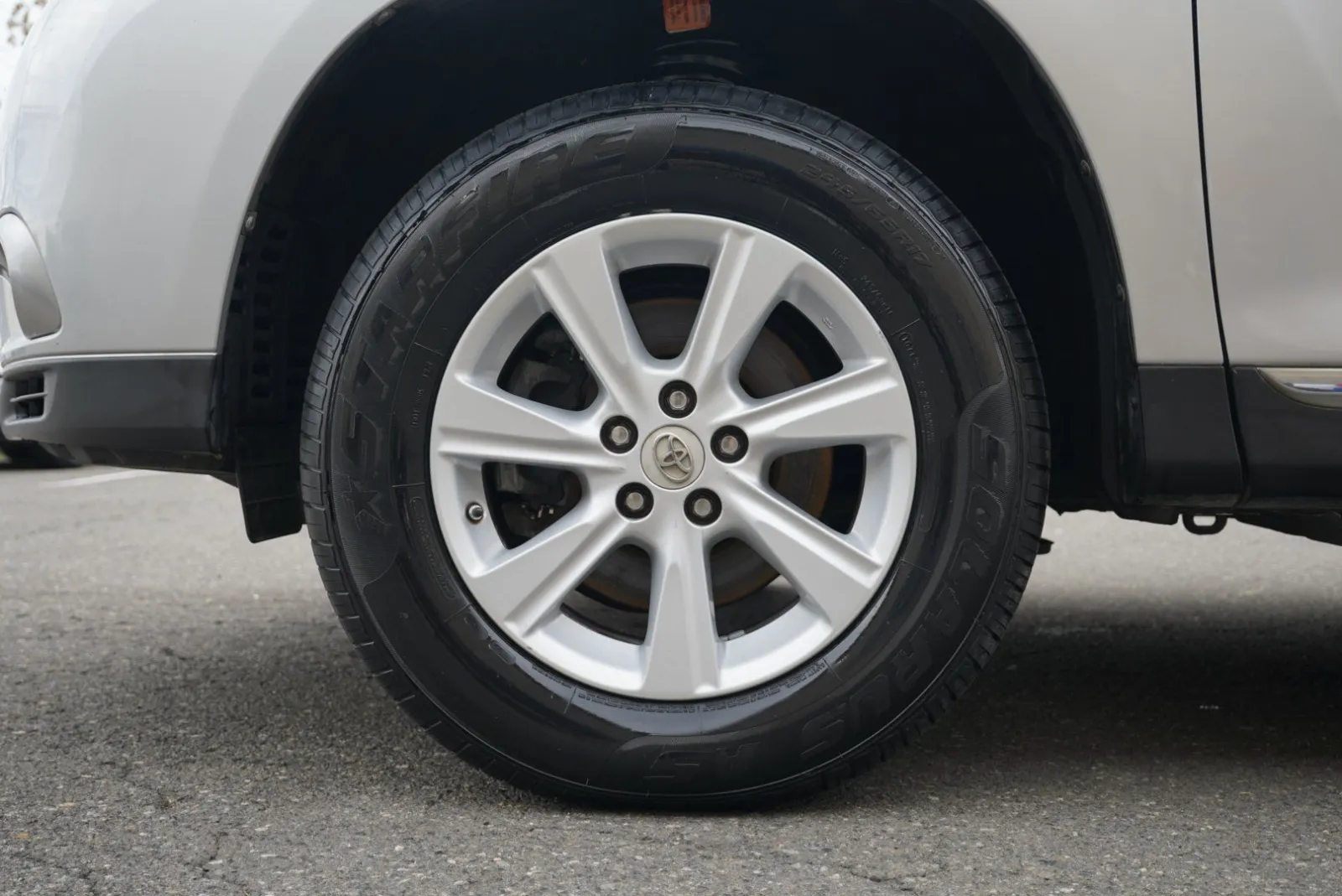 2011 Toyota Highlander SE - Photo 9