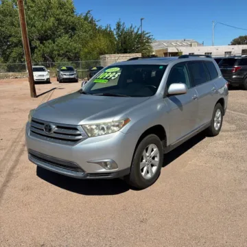 Silver 2011 Toyota Highlander SE V6 for sale in Carlstadt, NJ