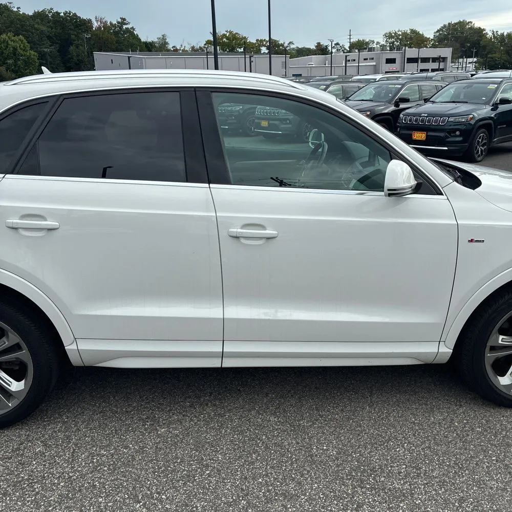 Audi Q3 photo 11