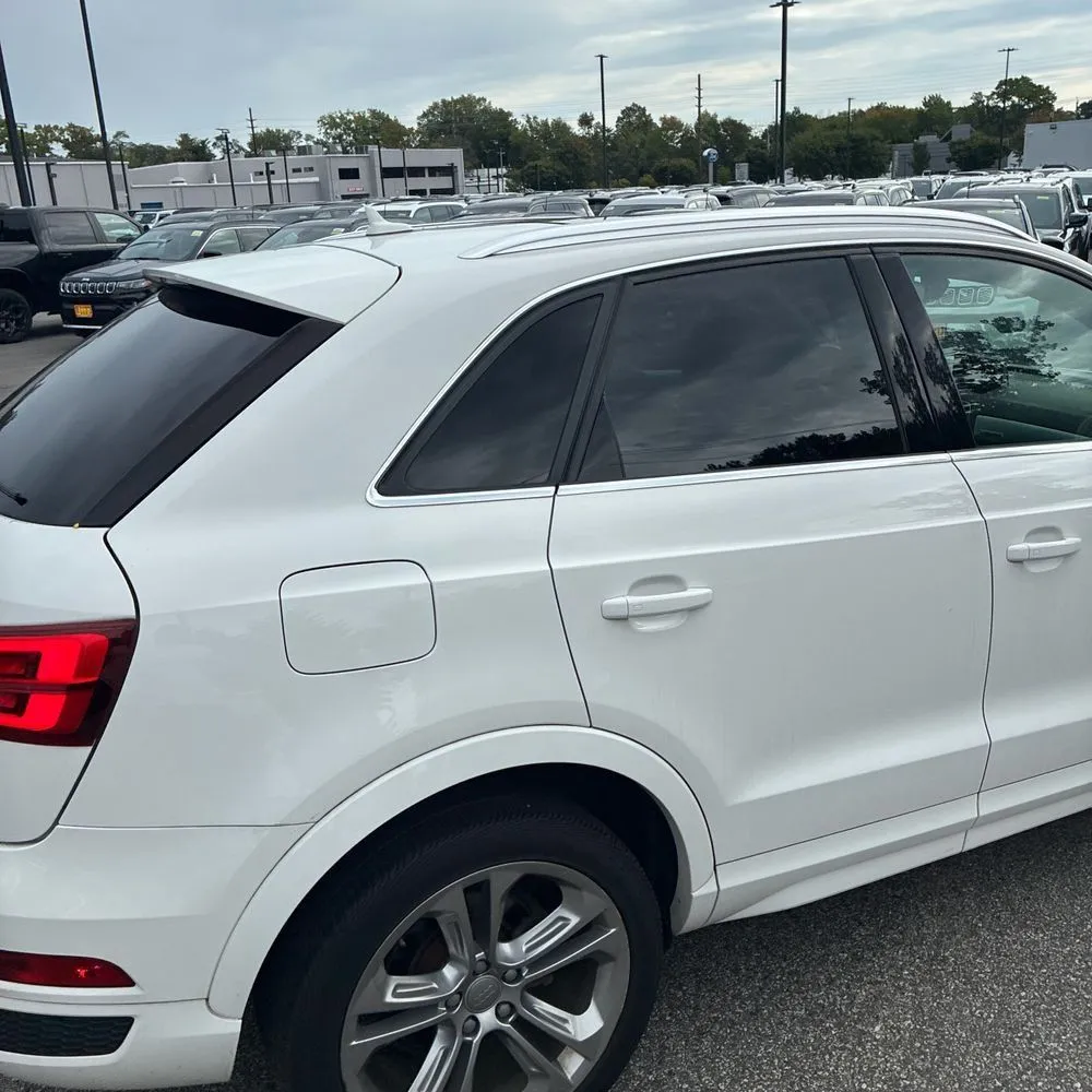 Audi Q3 photo 9