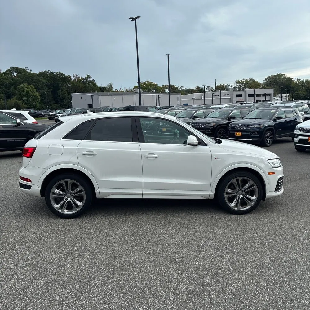 Audi Q3 photo 10