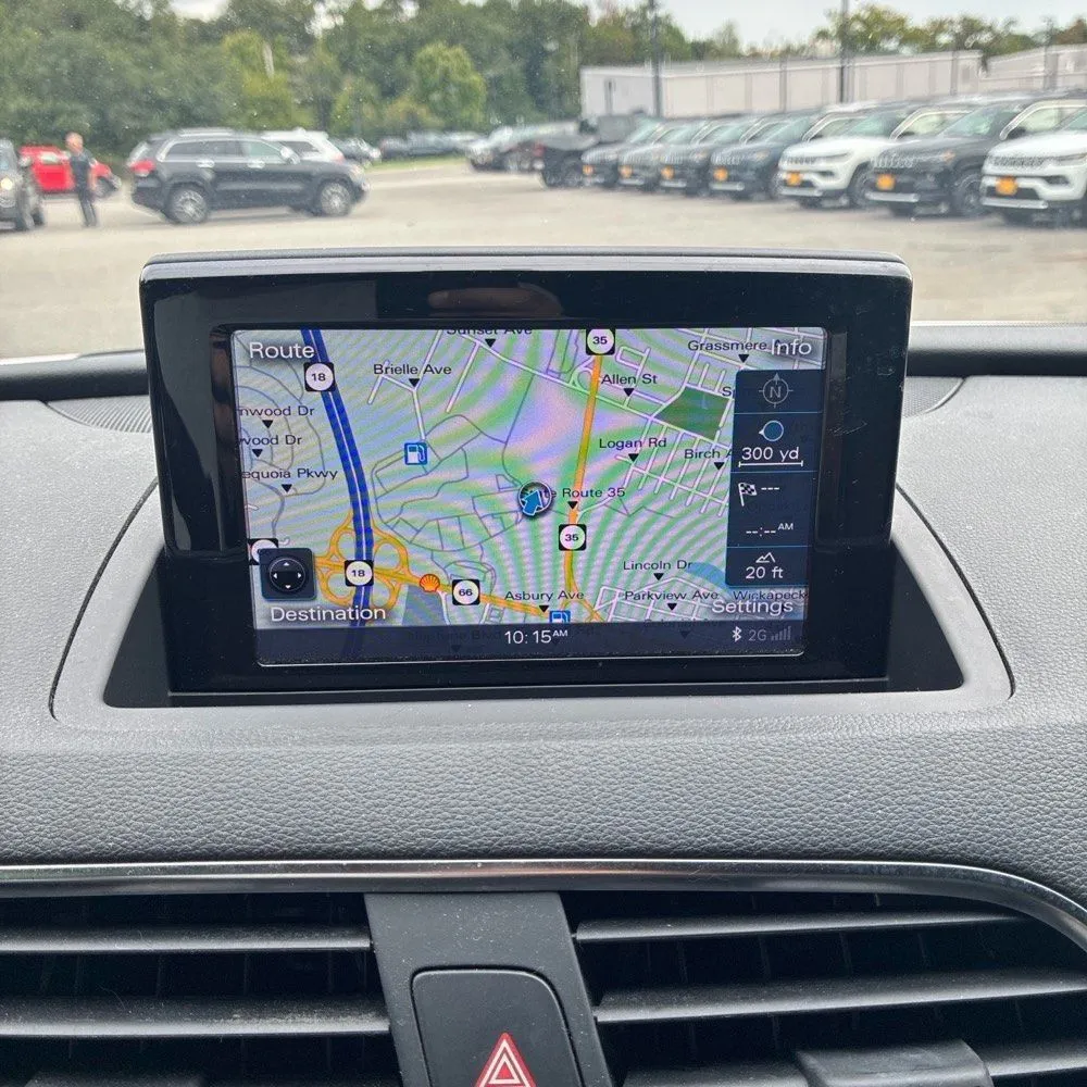 Audi Q3 photo 28