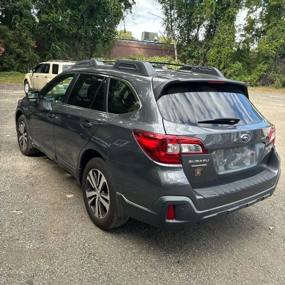 Subaru Outback photo 5