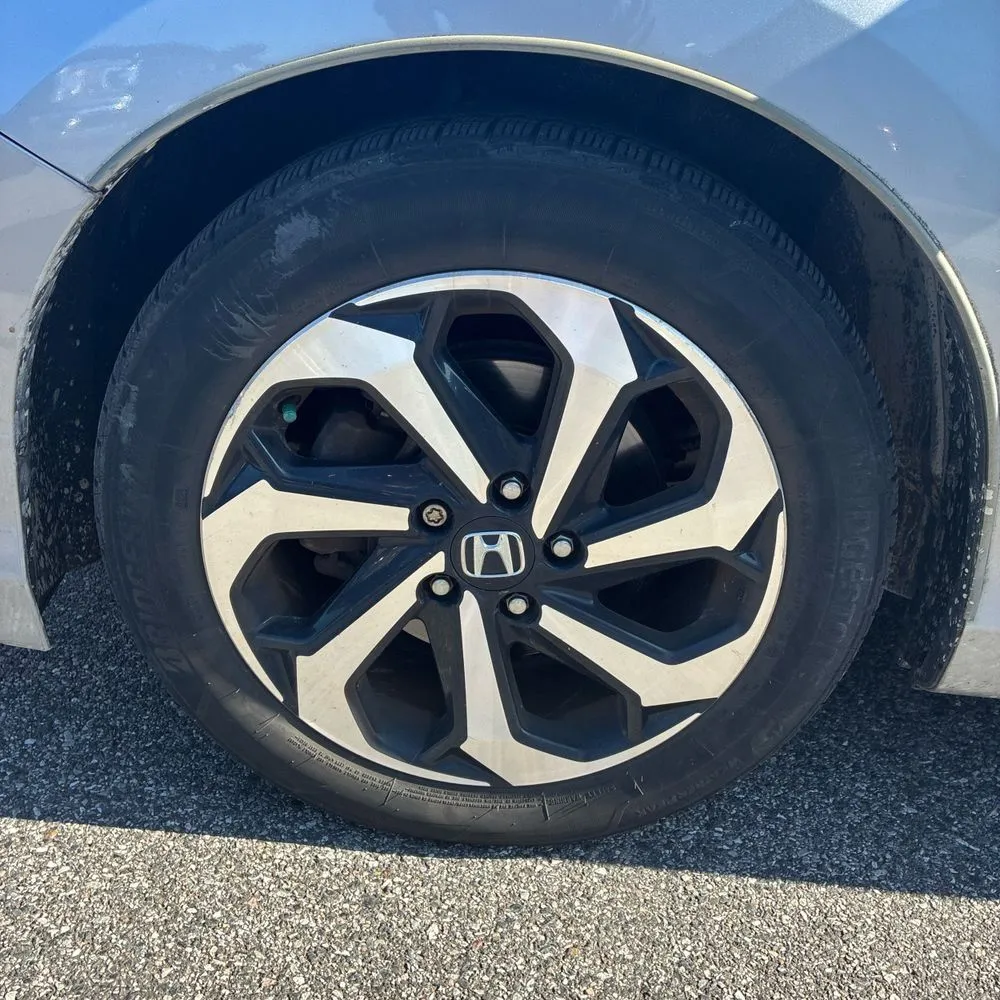 Honda Accord photo 17