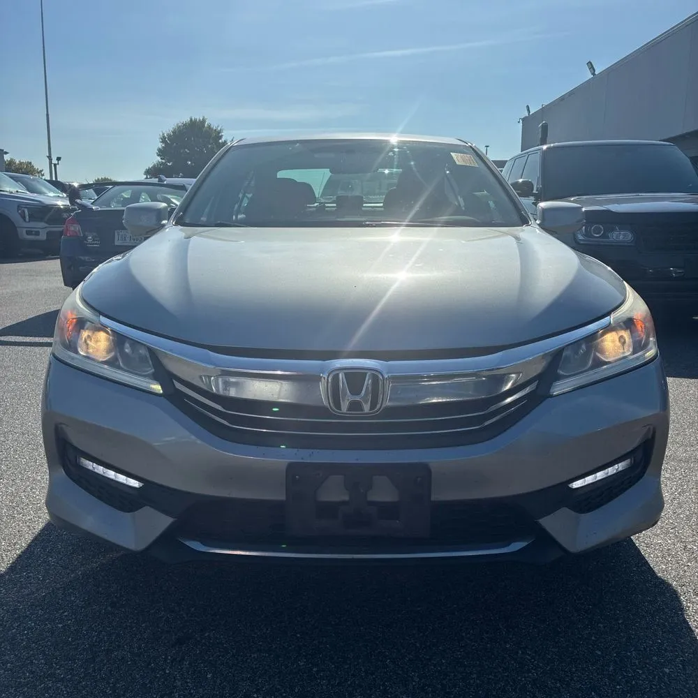 Honda Accord photo 14