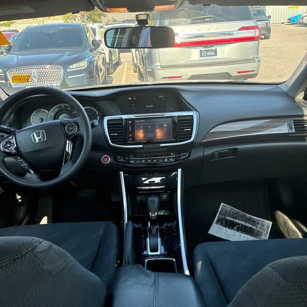 Honda Accord photo 27
