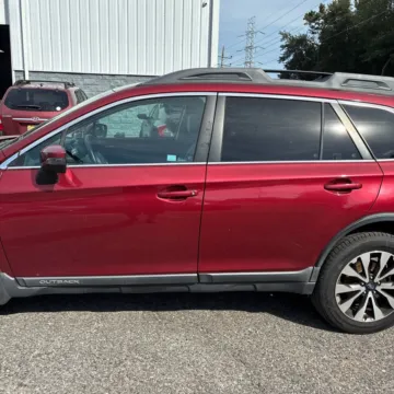 More photos of 2016 Subaru Outback 2.5i Limited at 101 Motors, NJ