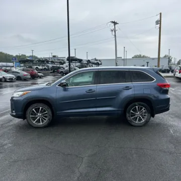 Another view of 2018 Toyota Highlander XLE for sale in Carlstadt, NJ at 101 Motors