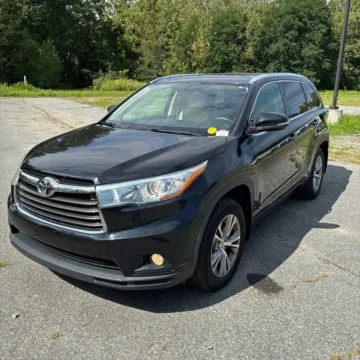 Black 2015 Toyota Highlander XLE V6 for sale in Carlstadt, NJ