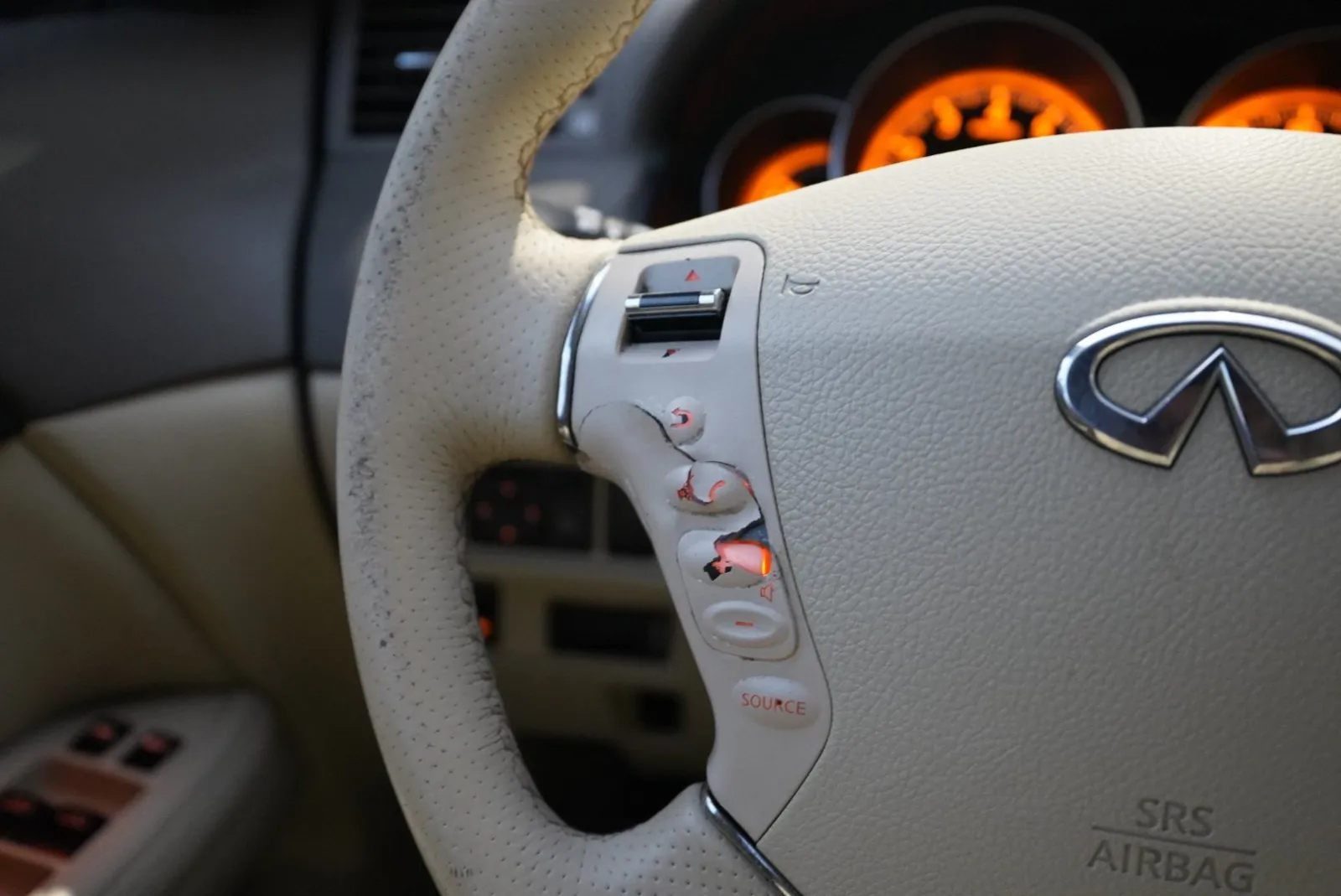 Infiniti M35x photo 45