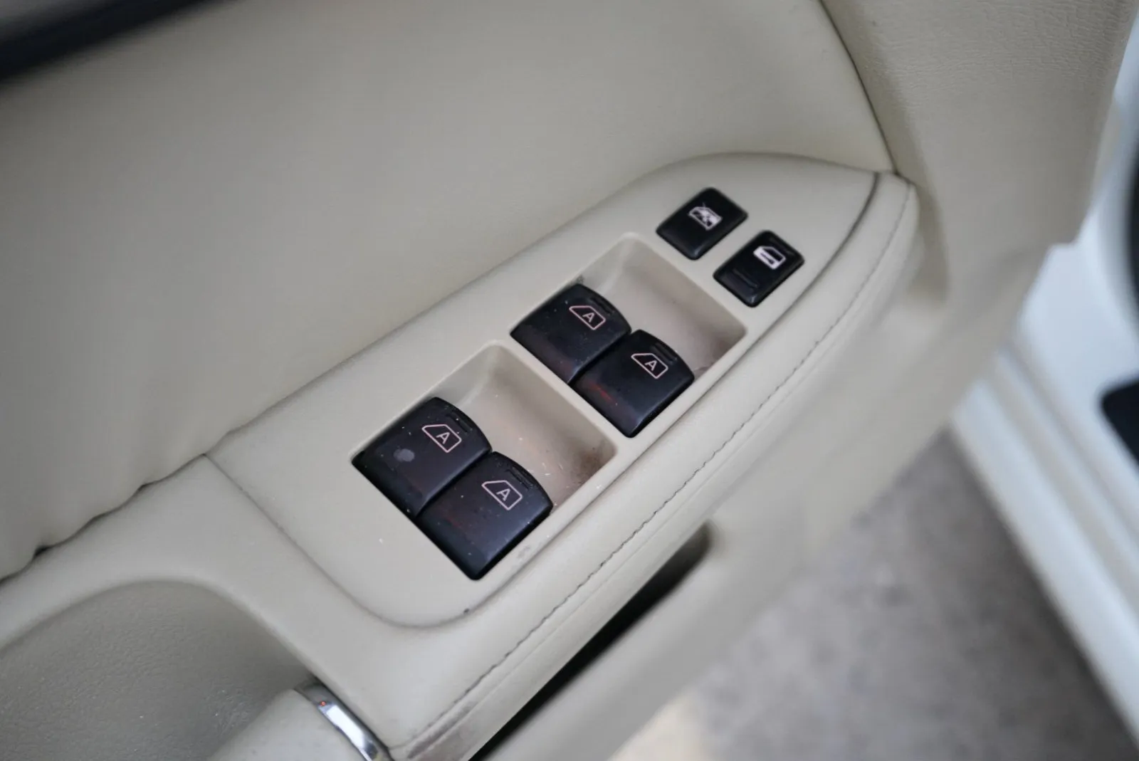 Infiniti M35x photo 16