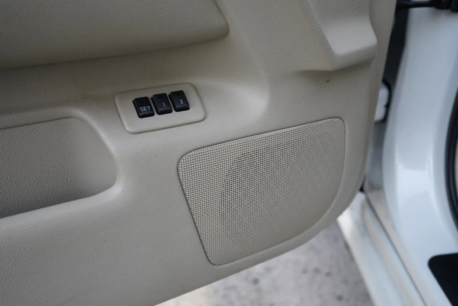 Infiniti M35x photo 17