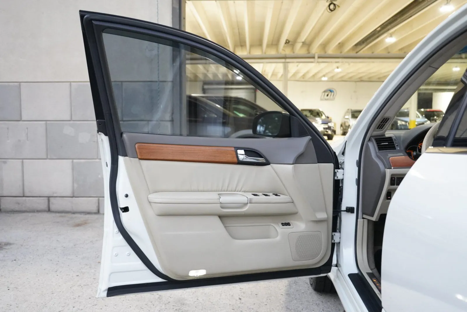 Infiniti M35x photo 14