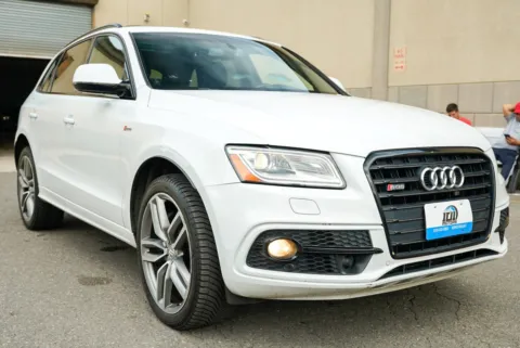 Another view of 2015 Audi SQ5 3.0T Premium Plus for sale in Carlstadt, NJ at 101 Motors