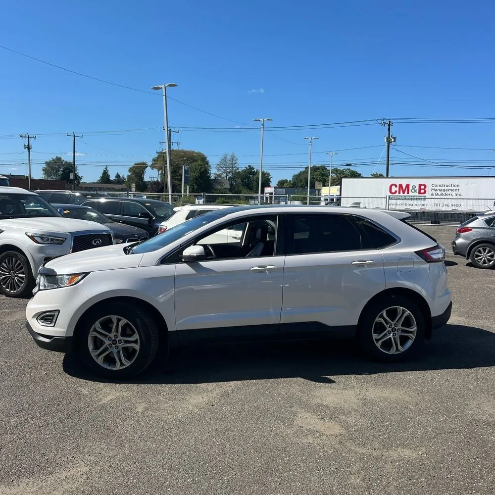 Ford Edge photo 2