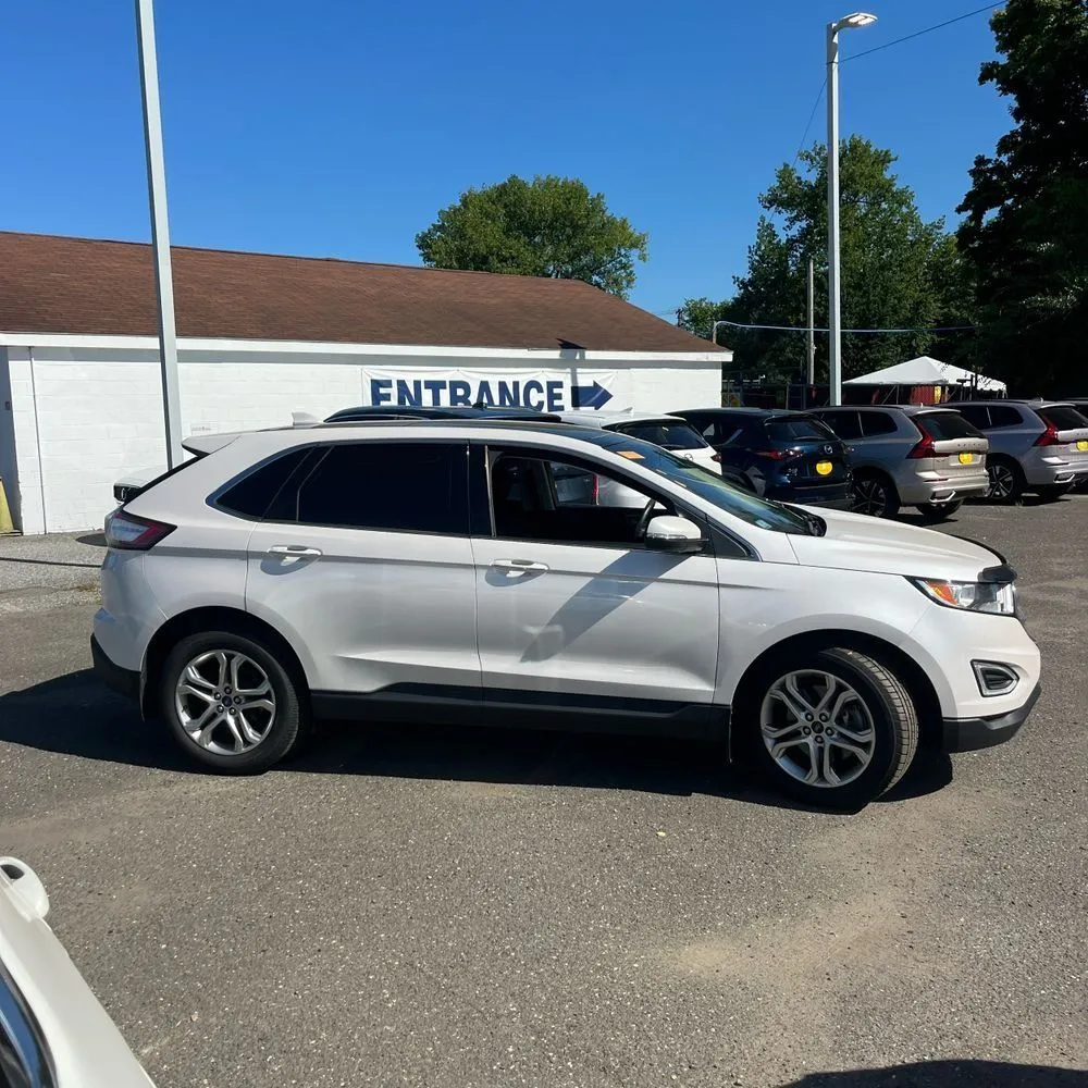 Ford Edge photo 7