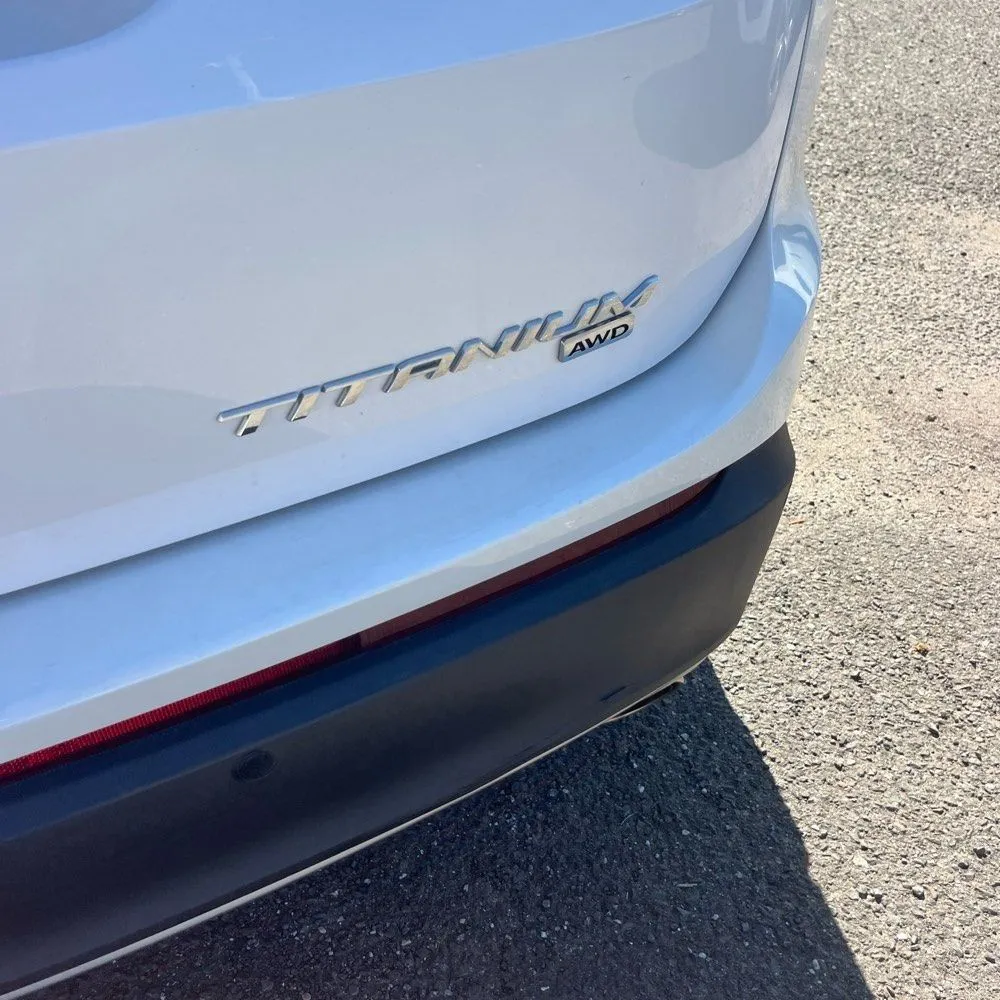 Ford Edge photo 16