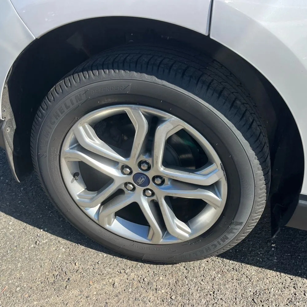 Ford Edge photo 14