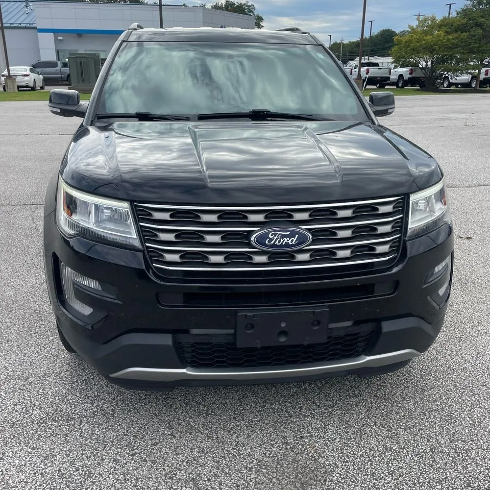 Ford Explorer photo 14