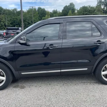 More photos of 2017 Ford Explorer XLT at 101 Motors, NJ