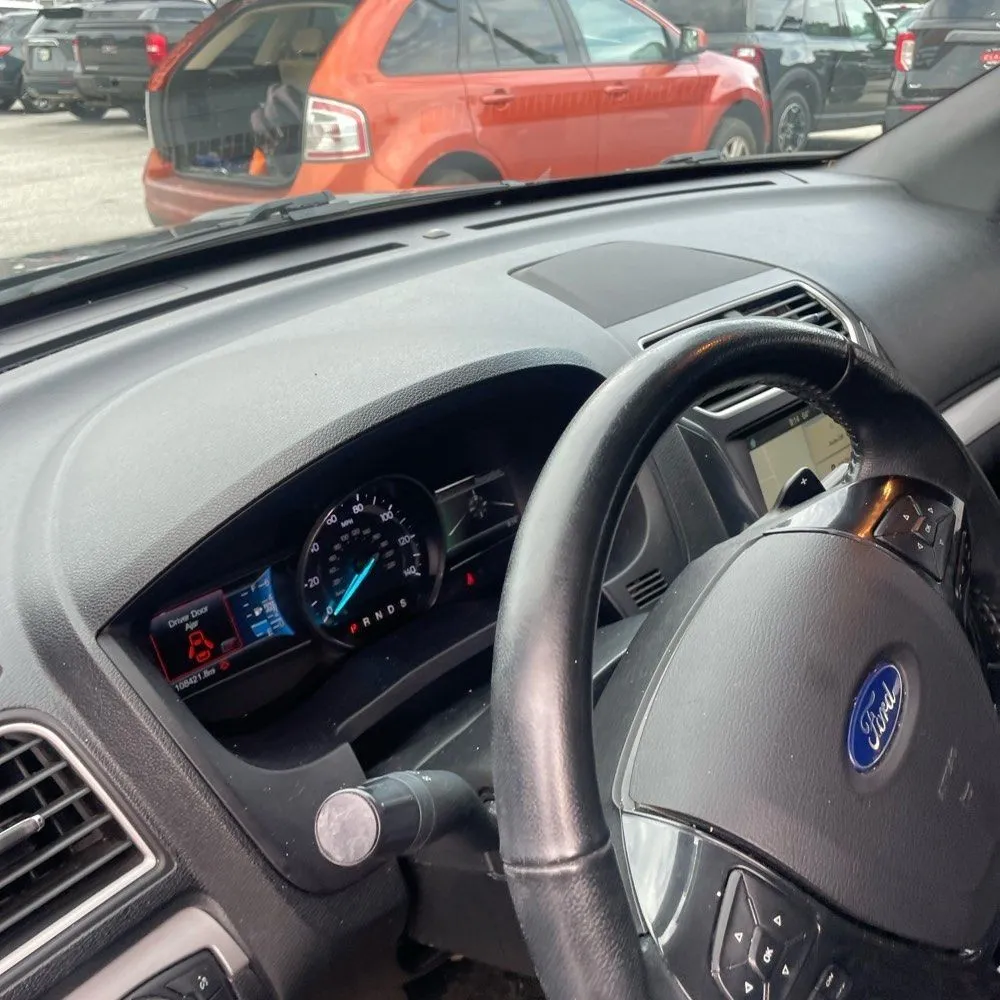 Ford Explorer photo 26