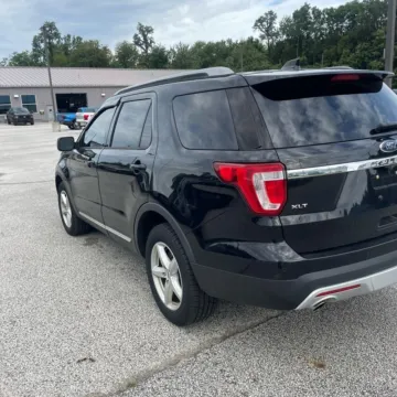 More photos of 2017 Ford Explorer XLT at 101 Motors, NJ