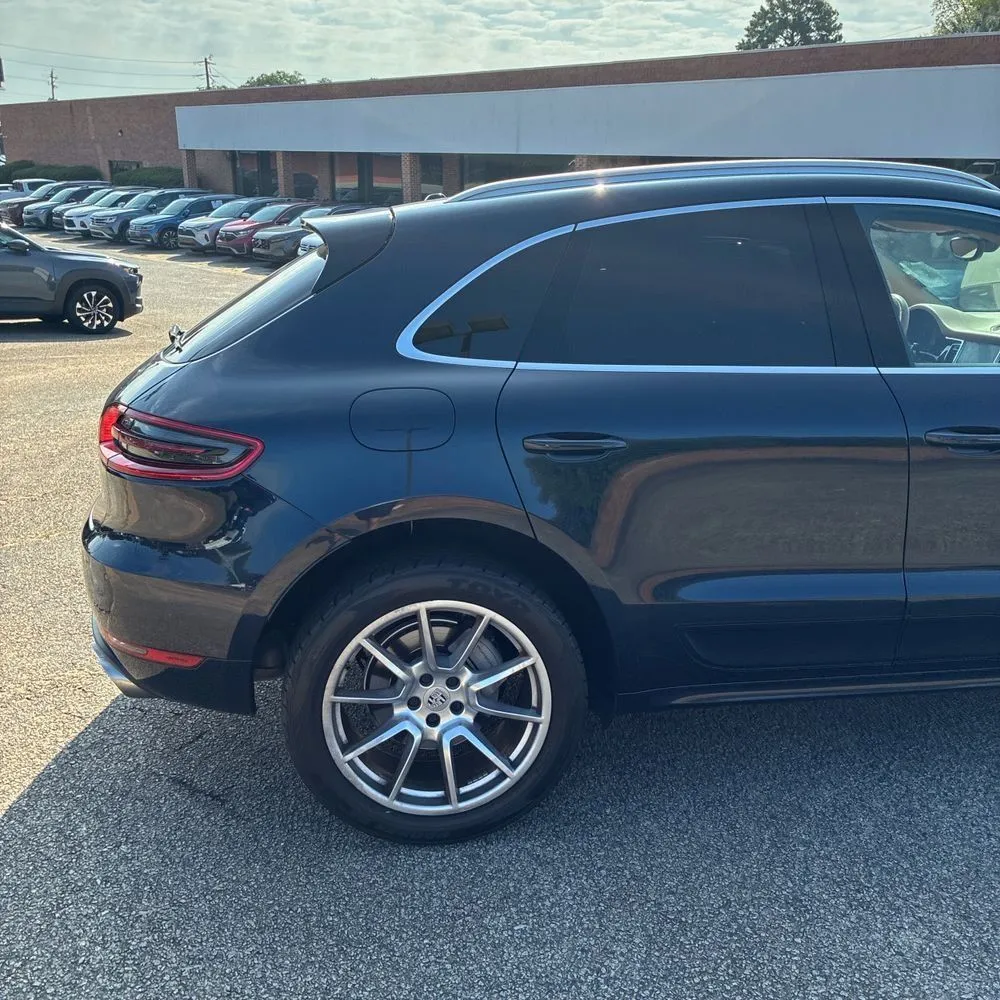 Porsche Macan photo 9