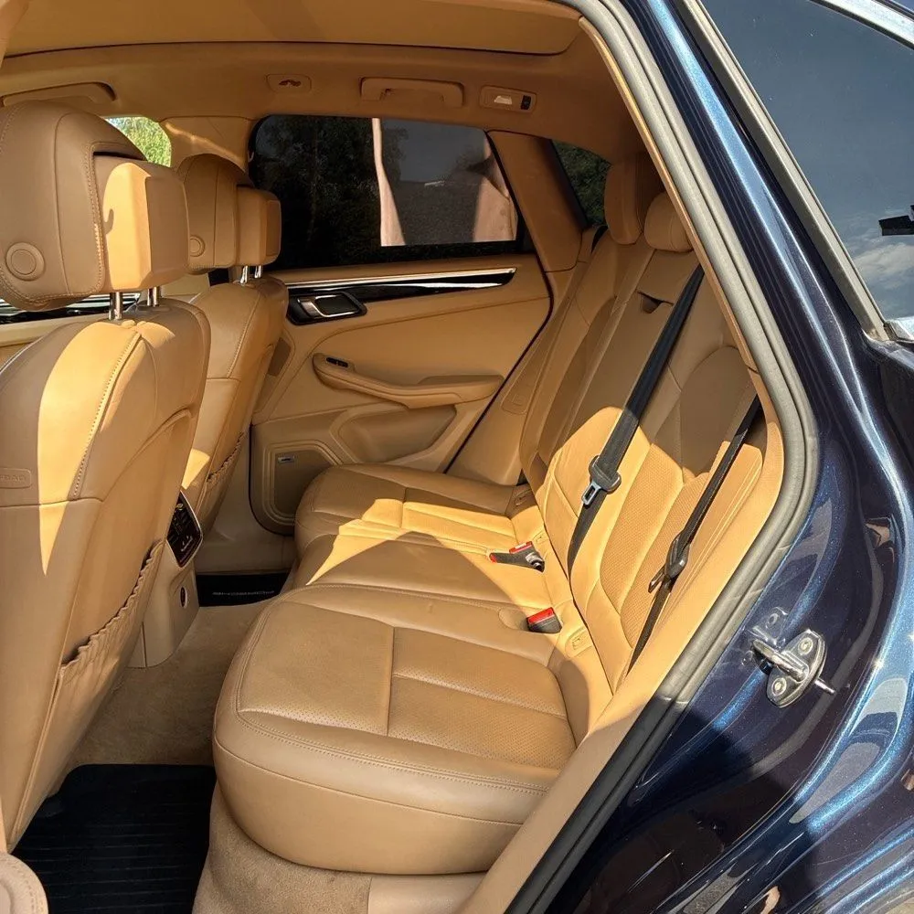 Porsche Macan photo 24