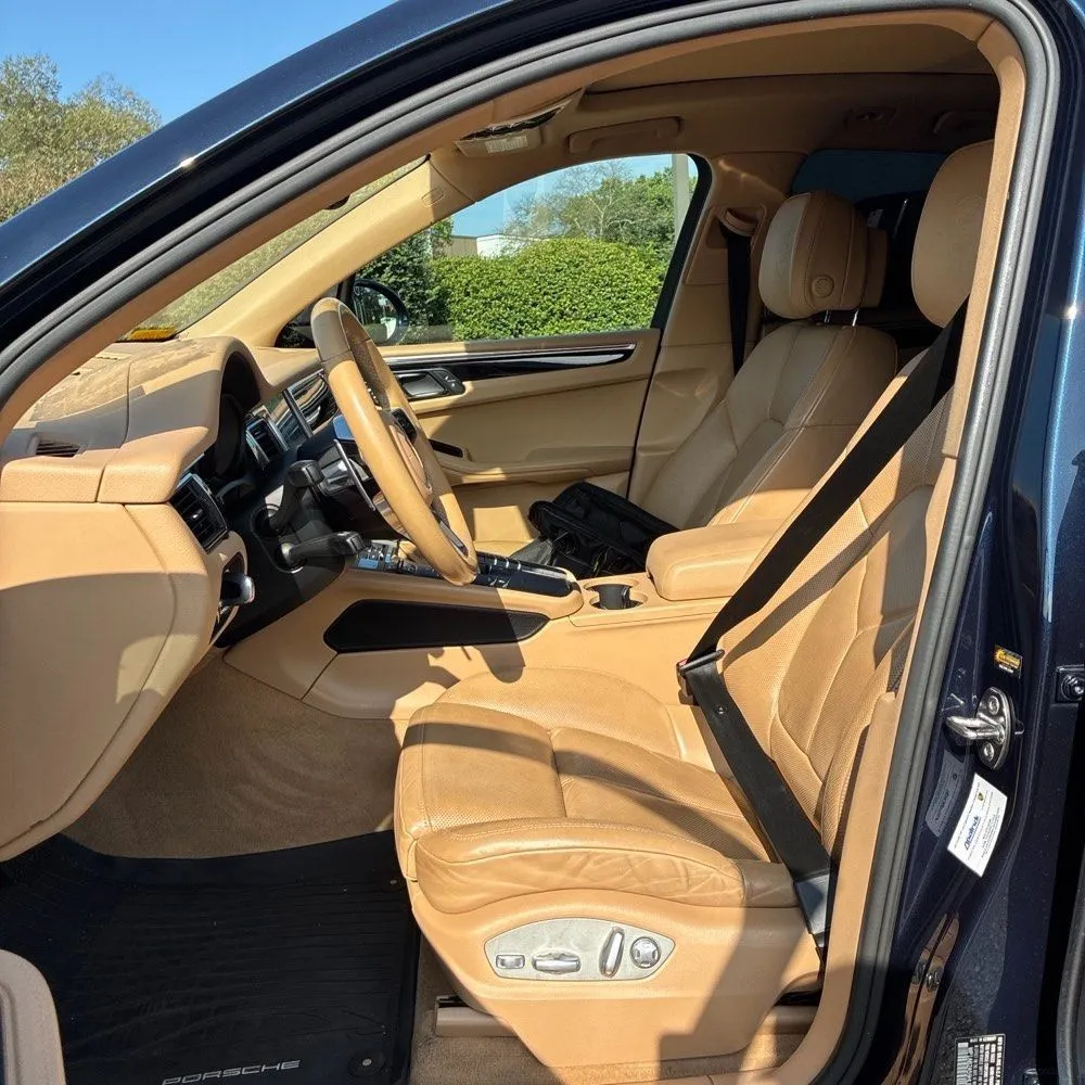 Porsche Macan photo 22