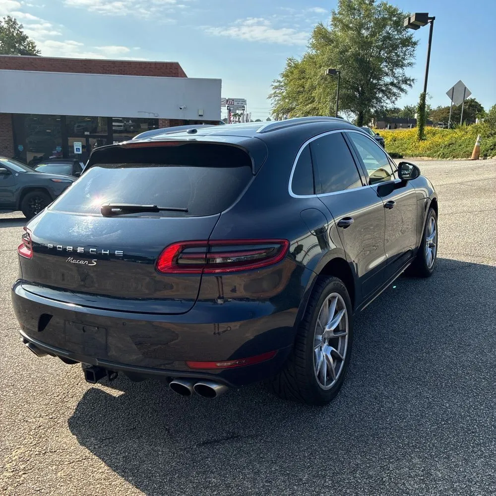 Porsche Macan photo 8