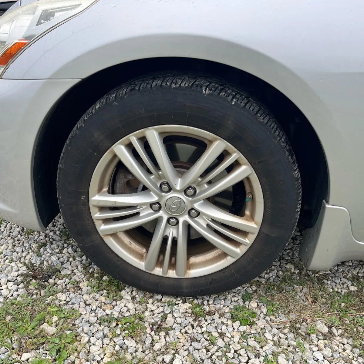 Infiniti G37x photo 13