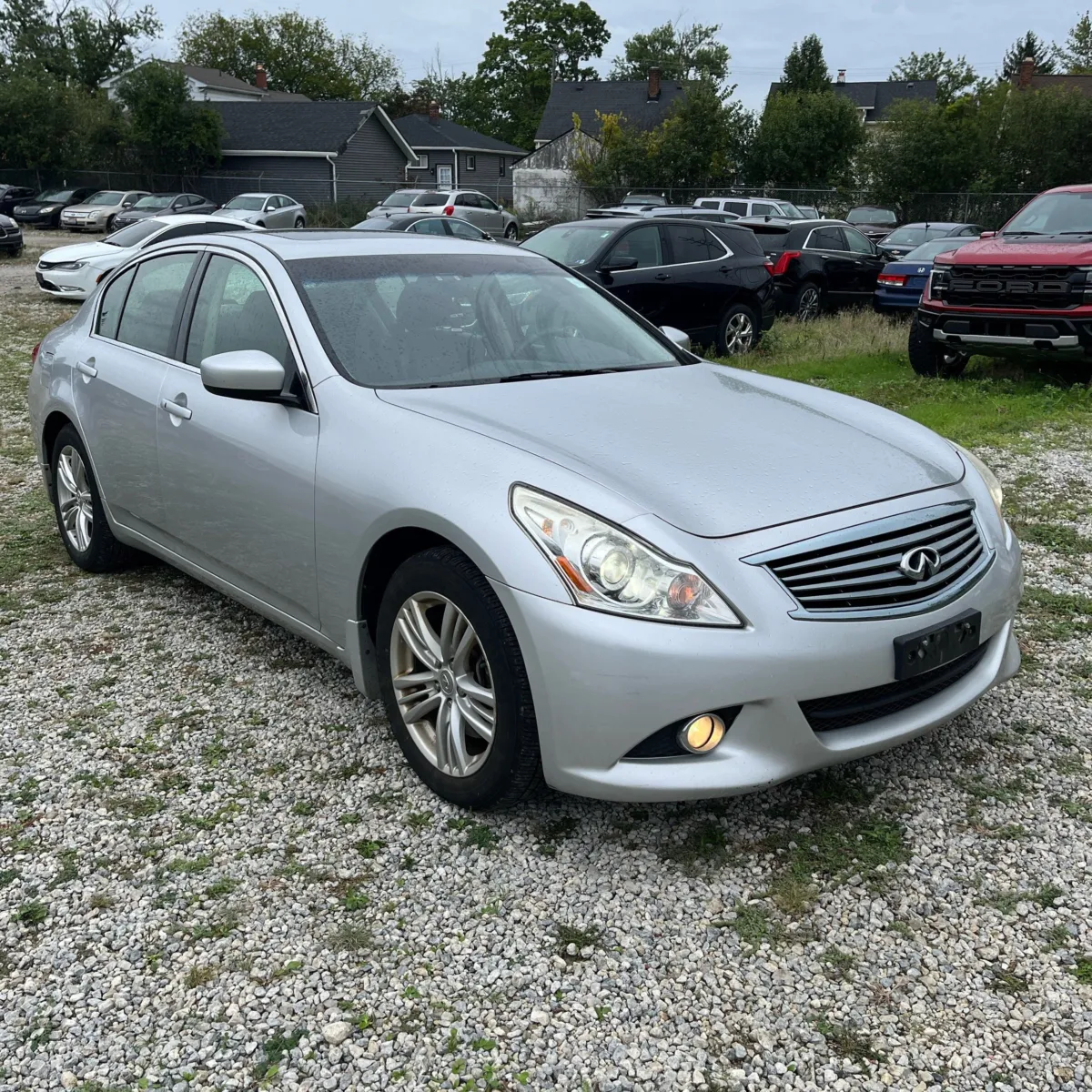 Infiniti G37x photo 8