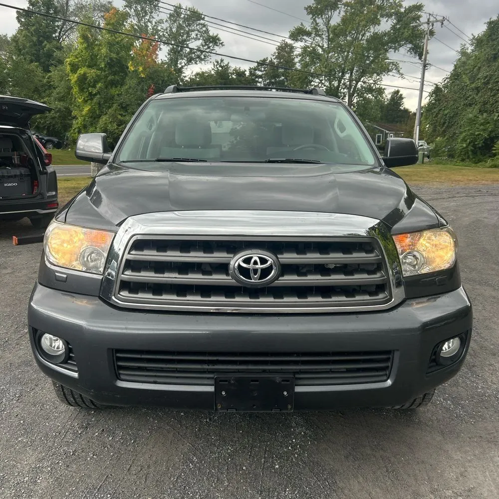 Toyota Sequoia photo 14