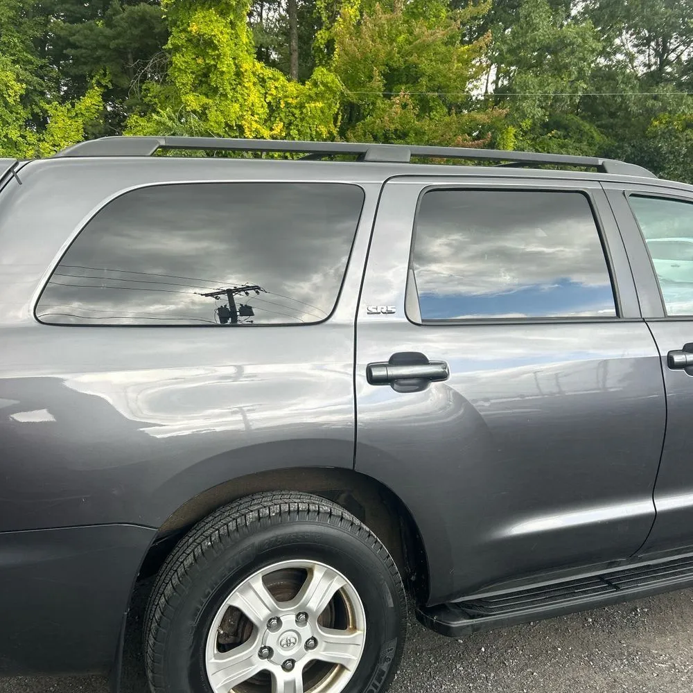 Toyota Sequoia photo 9
