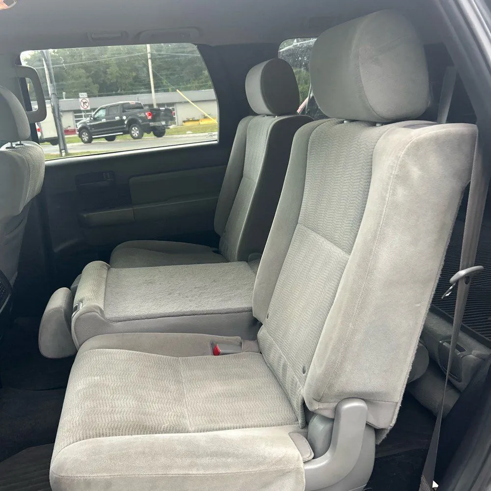 Toyota Sequoia photo 22