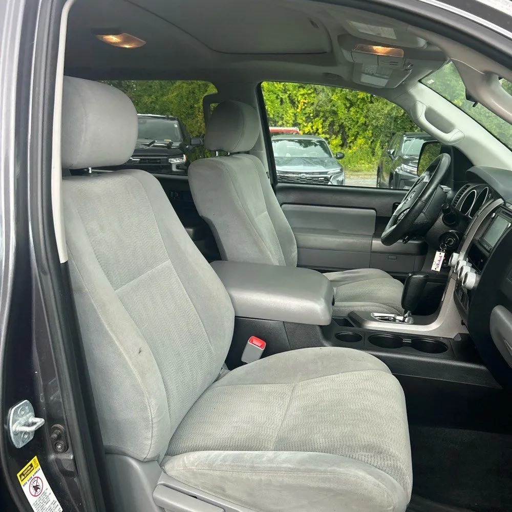 Toyota Sequoia photo 21