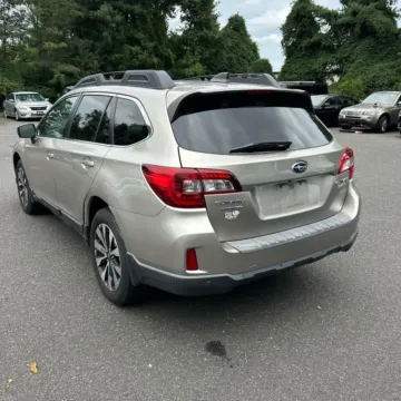 More photos of 2017 Subaru Outback 2.5i Limited at 101 Motors, NJ