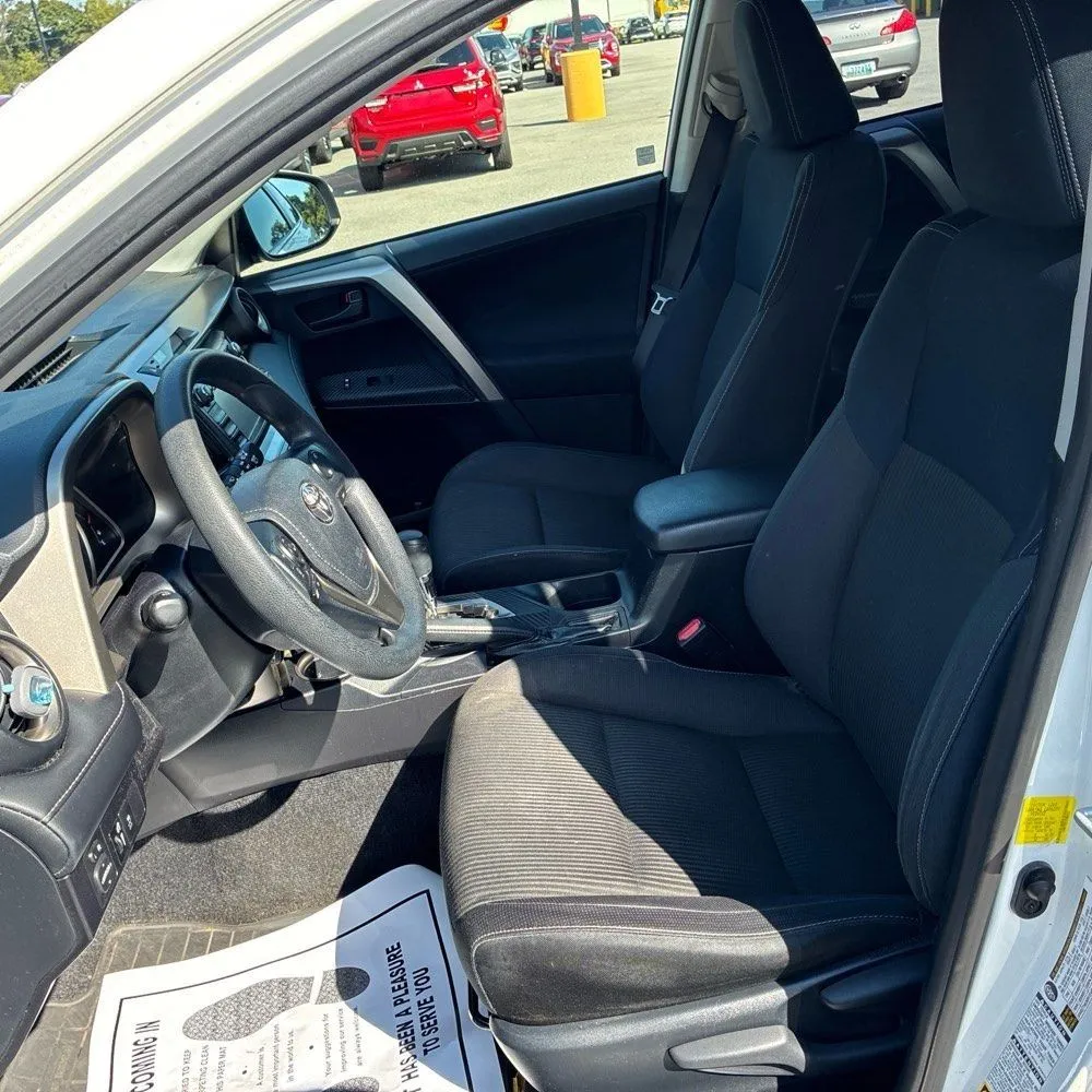 Toyota RAV4 photo 19