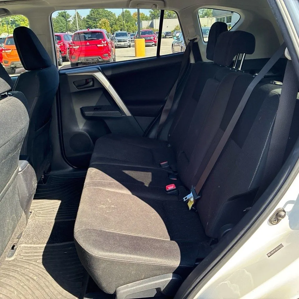 Toyota RAV4 photo 21