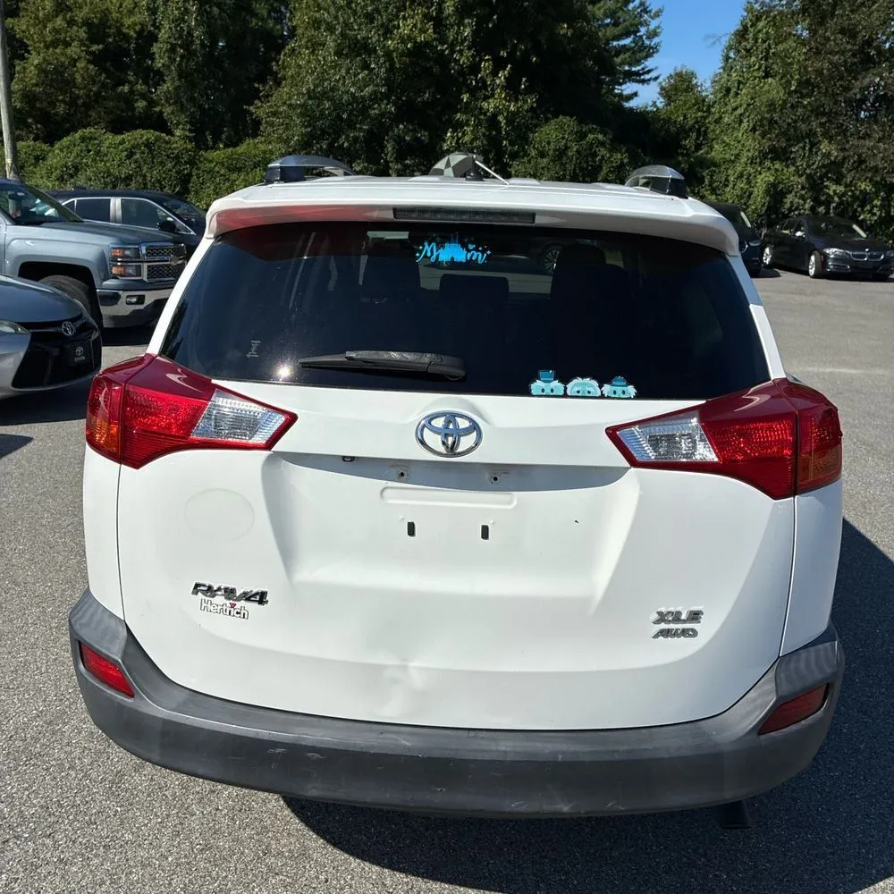 Toyota RAV4 photo 6