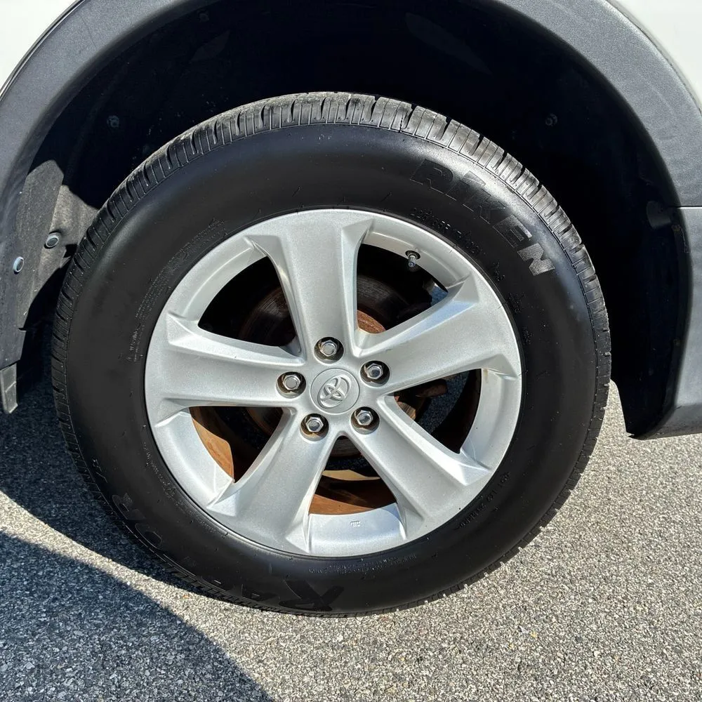 Toyota RAV4 photo 16
